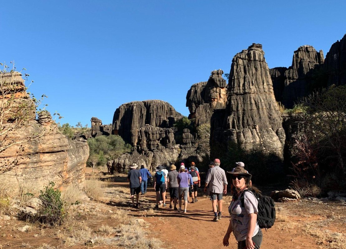 See Mimbi Caves with Girloorloo Tours