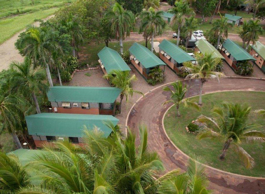 Ivanhoe Village Resort