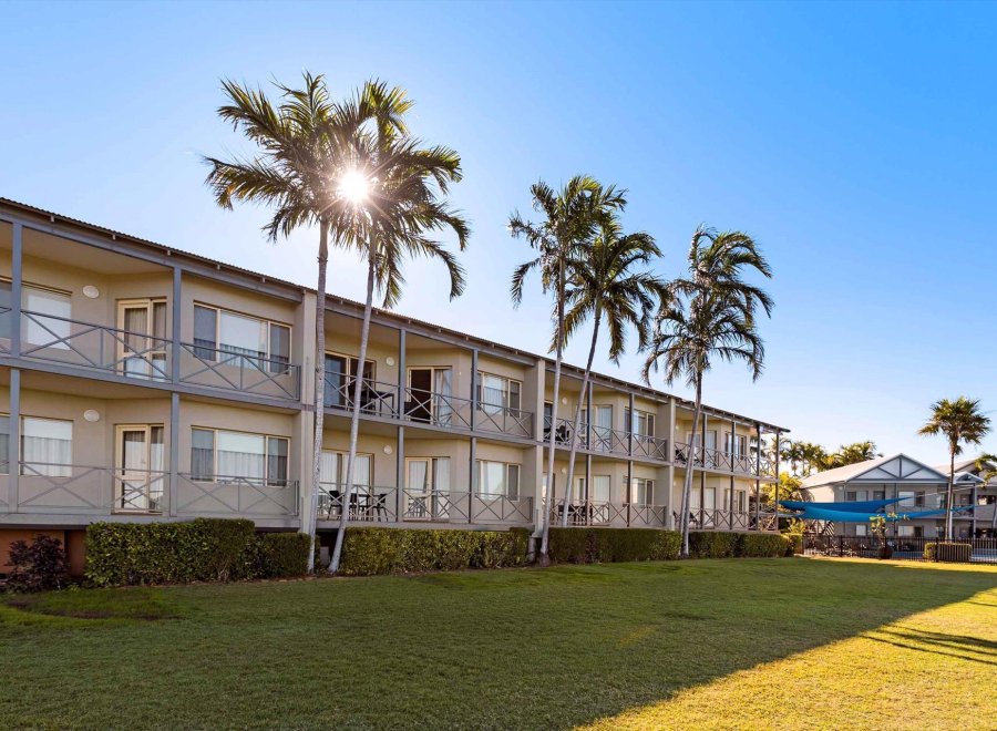 Moonlight Bay Suites