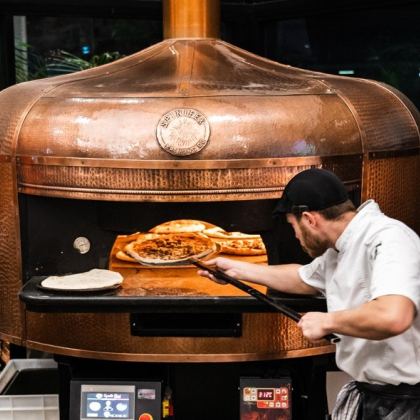 Spinifex wood fired pizzas